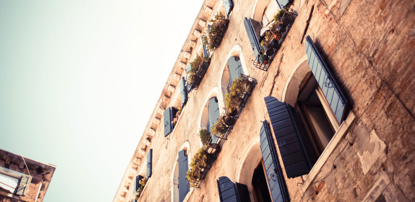 Blog Post - Full Width